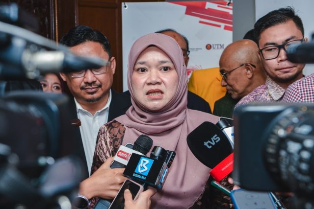 Kementerian-Pendidikan-arahkan-tindakan-segera-untuk-pelajar-tunjuk-tanda-amaran.JPG