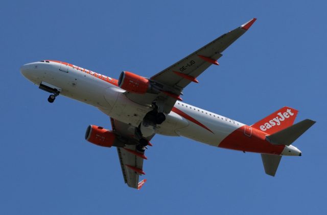 Apollo-kemuka-tawaran-US77-bilion-untuk-ambil-alih-EasyJet-picu.JPG