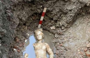 Penemuan Menakjubkan: Patung Marmer Nymph Abad ke-2 Masehi Ditemukan