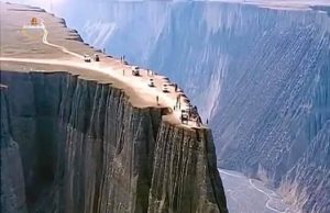 Keajaiban Alam: Menyelami Sejarah Anjihai Grand Canyon di Xinjiang, China