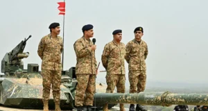 Mahkamah agung Pakistan mengadakan mesyuarat setelah peletakan jawatan hakim-hakim.