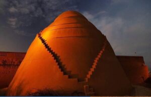 Kejayaan Teknologi Purba: YakhchÄl, Penyimpan Ais Pertama di Iran