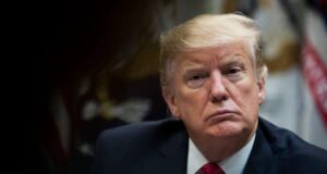 Kadar Ketidakpuasan Terhadap Trump Mencapai Puncak Tertinggi 58% Dalam Penggal Kedua