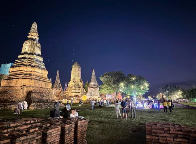 Tajuk: “Nasihat Kerajaan Malaysia: Elakkan Perjalanan Waktu Malam demi Keselamatan Rakyat”