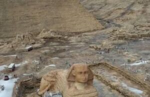 Sphinx dalam Salju: Fenomena Aneh di Giza
