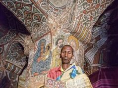 Warisan Spiritual: Pastor dan Alkitab Berusia 800 Tahun di Biara Debre Maryam, Danau Tana, Ethiopia
