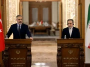 Iran dan Turki akan membina pautan kereta api strategik bernilai $1.6 bilion.