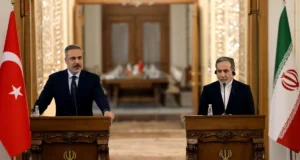 Iran dan Turki akan membina pautan kereta api strategik bernilai $1.6 bilion.