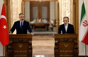 Iran dan Turki akan membina pautan kereta api strategik bernilai $1.6 bilion.