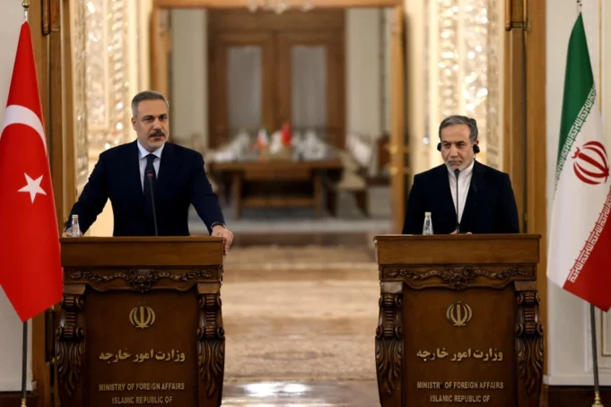 Iran dan Turki akan membina pautan kereta api strategik bernilai $1.6 bilion.