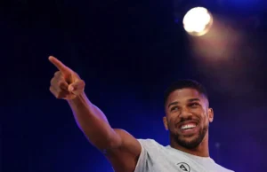 Anthony Joshua akan bertarung dengan Jake Paul dalam pertarungan tinju di Miami.