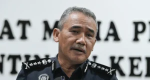 Bot terbalik berhampiran sempadan Malaysia-Thailand, enam migran diselamatkan.