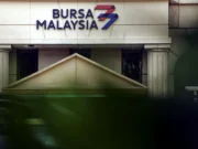 Bursa Malaysia mencatatkan kenaikan untuk hari ketiga berturut-turut dengan pengukuhan ringgit.