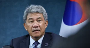 Malaysia menyeru agar ASEAN lebih bersatu di tengah persaingan kuasa global.