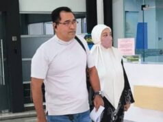 Kaunselor eHati mengalirkan air mata di mahkamah semasa mengakui rasa malu mengenai pendedahan tubuhnya di khalayak. Dalam sesi pendengaran, beliau mengungkapkan betapa beratnya beban trauma yang ditanggung seorang diri. “Saya merasa terasing dan tertekan,” katanya, menambah bahawa pengalaman itu meninggalkan kesan mendalam dalam hidupnya. Keberanian untuk tampil ke hadapan dan berkongsi kisah kesedihannya wajar dipuji, namun ia juga menunjukkan betapa pentingnya sokongan emosi dalam situasi seperti ini.