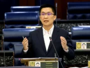 Pemimpin sekolah mendapat autonomi dalam pelaksanaan pengajaran bersama.