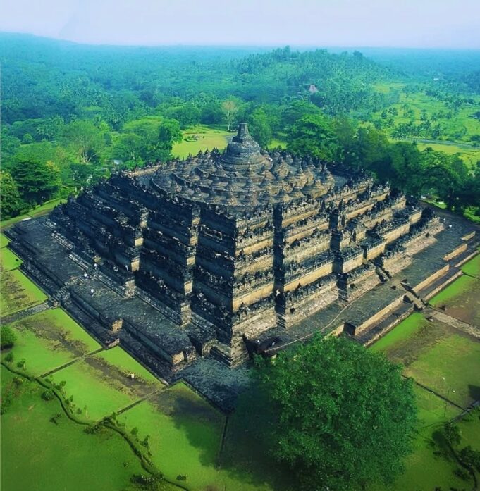 Mengungkap Misteri Tersembunyi di Bawah Gunung Padang