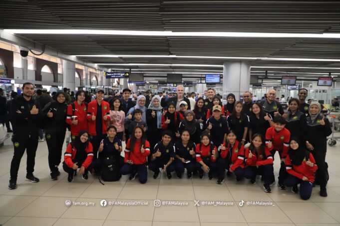 Skuad Malayan Tigress Bersiap Menyambut Cabaran Antarabangsa di Lapangan Terbang Antarabangsa H…