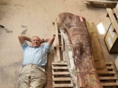Sir David Attenborough dan Penemuan Tulang Paha Kolosal Titanosaur