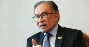 Kerajaan baru umum akan menghapuskan cukai jualan untuk peniaga kecil bermula 2026.
Tajuk: Kerajaan Umum Pemansuhan Cukai Jualan, Legakan Peniaga Kecil Mulai 2026