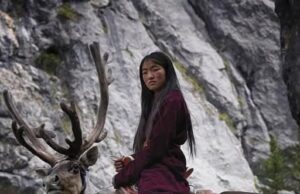 Keindahan dan Kebudayaan Wanita Muda Suku Tsaatan di Mongolia