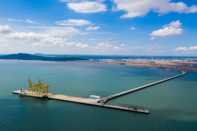 Petronas Gas Bayar Awal US$174 Juta untuk Caj Jeti LNG di Pengerang