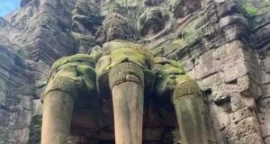 Pintu Gerbang Selatan Angkor Thom: Simbol Sejarah dan Kebudayaan Kamboja