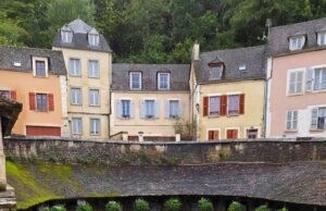 Menemukan Cinta dan Harapan: Kisah dari Perigi yang Terpendam