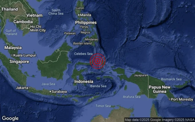 Gempa bumi sederhana dengan magnitud 5.8 melanda Laut Molucca Utara.