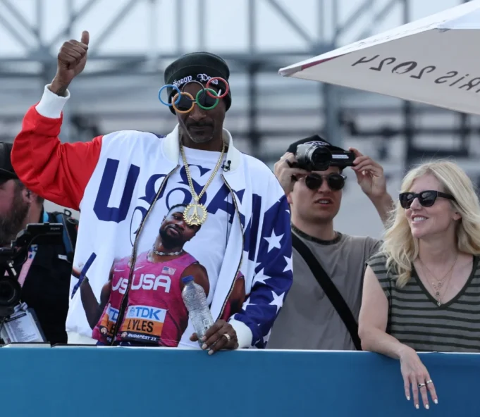 Snoop Dogg menyertai Pasukan USA sebagai jurulatih kehormat untuk Sukan Olimpik Musim Sejuk 2026.