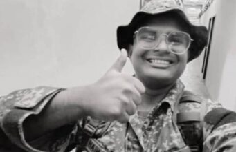 Kes kematian pelatih Palapes UTM, Syamsul Haris, kini telah diklasifikasikan sebagai kes bunuh mengikut Seksyen 302. Penyelidikan mendalam mengenai insiden ini menunjukkan bukti-bukti yang mencukupi untuk menyokong pertuduhan tersebut, termasuk saksi dan bahan bukti lain yang berkaitan. Keputusan ini mencerminkan komitmen pihak berkuasa untuk memastikan keadilan ditegakkan, sekaligus memberi amaran tentang pentingnya keselamatan dalam aktiviti ketenteraan dan latihan. Pihak berkuasa kini sedang menjalankan siasatan lanjut untuk mengumpulkan lebih banyak maklumat berkenaan kes ini.