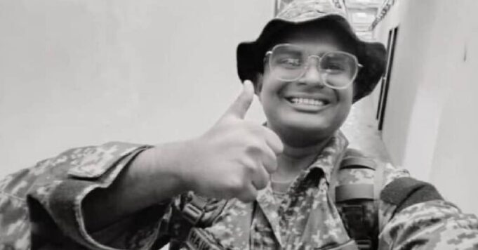 Kes kematian pelatih Palapes UTM, Syamsul Haris, kini telah diklasifikasikan sebagai kes bunuh mengikut Seksyen 302. Penyelidikan mendalam mengenai insiden ini menunjukkan bukti-bukti yang mencukupi untuk menyokong pertuduhan tersebut, termasuk saksi dan bahan bukti lain yang berkaitan. Keputusan ini mencerminkan komitmen pihak berkuasa untuk memastikan keadilan ditegakkan, sekaligus memberi amaran tentang pentingnya keselamatan dalam aktiviti ketenteraan dan latihan. Pihak berkuasa kini sedang menjalankan siasatan lanjut untuk mengumpulkan lebih banyak maklumat berkenaan kes ini.