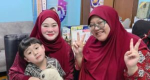 “Cik Bunga Memohon Doa untuk Anak Syurga yang Menghidap Autisme Tahap Dua” – Cik Bunga berkongsi tentang cabaran yang dihadapi anaknya dan menghantar permohonan doa kepada netizen.
