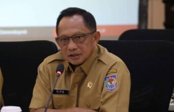 Menteri Dalam Negeri Indonesia mengungkapkan bahwa meskipun bantuan dari Malaysia terkesan signifikan, sebenarnya kontribusinya tidak terlalu besar. Dia menekankan perlunya menilai dengan objektif efek riil dari dukungan yang diberikan. Selain itu, penting untuk memastikan bahwa bantuan tersebut benar-benar bermanfaat bagi pembangunan dan kesejahteraan masyarakat.