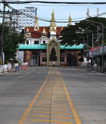 Thailand mengenakan perintah berkurung di provinsi kedua selepas pertikaian sempadan.