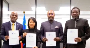 Vingroup dan Kinshasa Memperkuat Kerjasama Menyeluruh dalam Mobiliti Hijau.