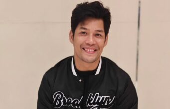 Kamal Adli meluahkan kekecewaannya setelah hasrat untuk bertemu Hawra tidak tercapai. Dia merasakan seolah-olah semua usaha yang dibuat untuk menghadiri acara di Kuala Lumpur adalah sia-sia. Perasaan ini menggambarkan betapa pentingnya pertemuan tersebut baginya.