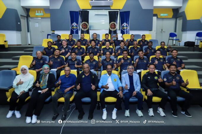 Majlis Menandatangani Kontrak Barisan Kejurulatihan dan Kakitangan Teknikal