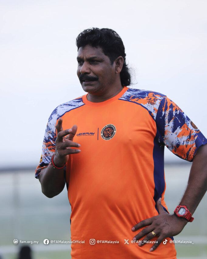 Kepimpinan Kecemerlangan: Memperkasakan Barisan Kejurulatihan NFDP oleh V. Murugan