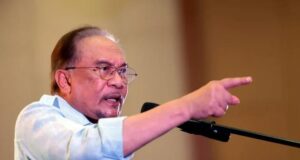 Amaran Tegas Anwar Ibrahim kepada Pegawai Perkhidmatan Awam