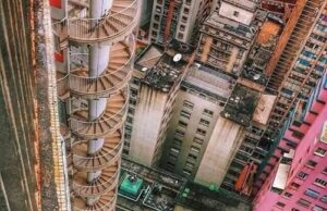 Keanggunan Spiral: Menara Copan dan Jalur Selamatnya yang Menawan