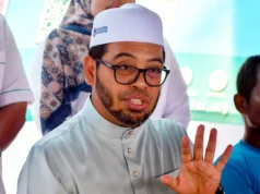 Kerajaan bekerjasama untuk memantau penularan ajaran sesat dengan tujuan memastikan keselamatan dan kesejahteraan masyarakat. Pelbagai usaha dilakukan, termasuk penyebaran maklumat, penganjuran program kesedaran, dan penguatkuasaan undang-undang bagi mengawal pengaruh ajaran yang tidak diiktiraf. Kerjasama antara agensi kerajaan, badan bukan kerajaan, serta masyarakat adalah penting dalam menangani isu ini secara holistik.