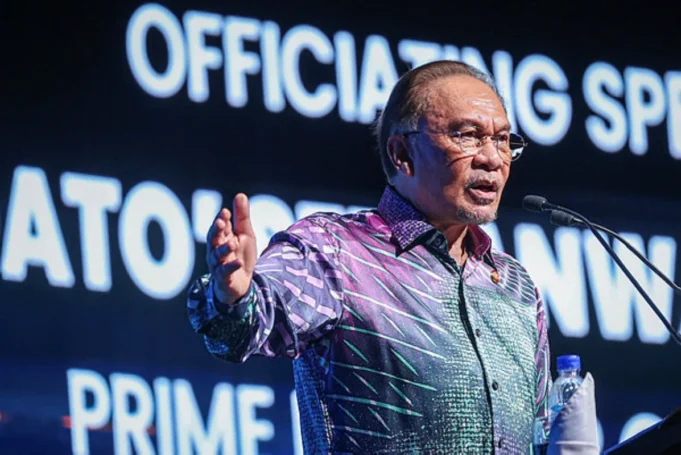 PM Anwar memberi kredit kepada keamanan Malaysia untuk pertumbuhan kuat sektor pelancongan.