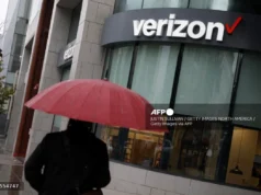 Gangguan Verizon mengganggu perkhidmatan mudah alih bagi jutaan pengguna di sepanjang pantai timur AS.