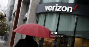 Gangguan Verizon mengganggu perkhidmatan mudah alih bagi jutaan pengguna di sepanjang pantai timur AS.