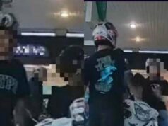 Seorang pegawai polis telah digantung tugas setelah terlibat dalam insiden menampar penunggang motosikal dengan tiba-tiba. Kejadian itu mencetuskan kemarahan orang ramai dan menunjukkan pentingnya profesionalisme dalam pasukan keselamatan. Pegawai tersebut kini berdepan siasatan lanjut berhubung tindakannya.