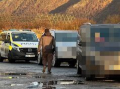 Norway telah mengambil tindakan untuk mengusir tujuh warganegara Malaysia yang terlibat dalam operasi ‘Tour’ Northern Lights secara haram. Hasrat untuk menyaksikan keindahan cahaya utara telah dicemari oleh aktiviti pelancongan yang melanggar undang-undang tempatan. Pihak berkuasa Norway bertindak tegas demi melindungi alam semula jadi dan mengekalkan etika pelancongan yang bertanggungjawab. Kejadian ini menjadi pengajaran bahawa walau seindah mana pun tarikan, semua aktiviti perlu mematuhi peraturan yang telah ditetapkan.