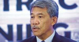 Pelakon wanita yang dilaporkan hilang di Arab Saudi kini dilaporkan telah meninggalkan Jeddah. Khabar ini memberikan harapan kepada peminat dan keluarga yang bimbang akan keselamatannya. Keadaan ini menunjukkan betapa pentingnya memberi perhatian terhadap isu-isu yang melibatkan keselamatan individu, terutama di negara dengan budaya yang berbeza. Harapan agar situasi ini dapat diselesaikan dengan baik untuk semua pihak.