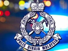 Pelakon Lelaki Terkenal Ditahan Polis Berkaitan Kes Dad*h
Seorang pelakon lelaki yang sangat dikenali telah ditangkap oleh pihak polis disebabkan keterlibatannya dalam kes dad*h. Berita ini mengejutkan banyak peminat dan mencetuskan pelbagai reaksi di media sosial. Pihak berkuasa mengesahkan bahawa penahanan tersebut dilakukan setelah menerima maklumat mengenai aktiviti yang mencurigakan. Kes ini sedang disiasat dengan lebih mendalam dan pelakon tersebut kini menghadapi tindakan undang-undang yang serius.