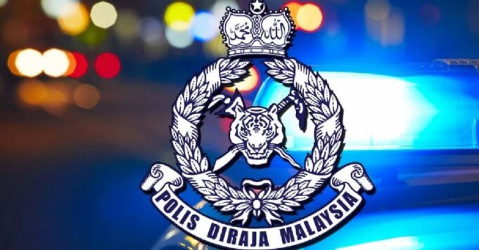 Pelakon Lelaki Terkenal Ditahan Polis Berkaitan Kes Dad*h
Seorang pelakon lelaki yang sangat dikenali telah ditangkap oleh pihak polis disebabkan keterlibatannya dalam kes dad*h. Berita ini mengejutkan banyak peminat dan mencetuskan pelbagai reaksi di media sosial. Pihak berkuasa mengesahkan bahawa penahanan tersebut dilakukan setelah menerima maklumat mengenai aktiviti yang mencurigakan. Kes ini sedang disiasat dengan lebih mendalam dan pelakon tersebut kini menghadapi tindakan undang-undang yang serius.